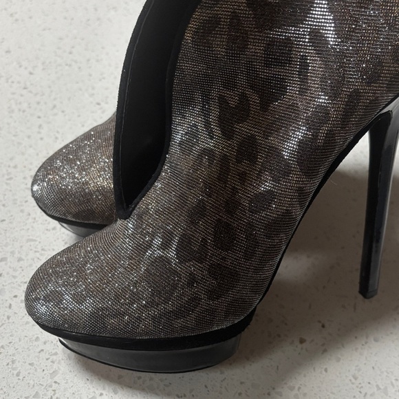 BRIAN ATWOOD SPARKLING PRINT STILETTO PLATFORM SHOES - SUEDE ON BOTTOM 6 1/2 - Picture 9 of 9